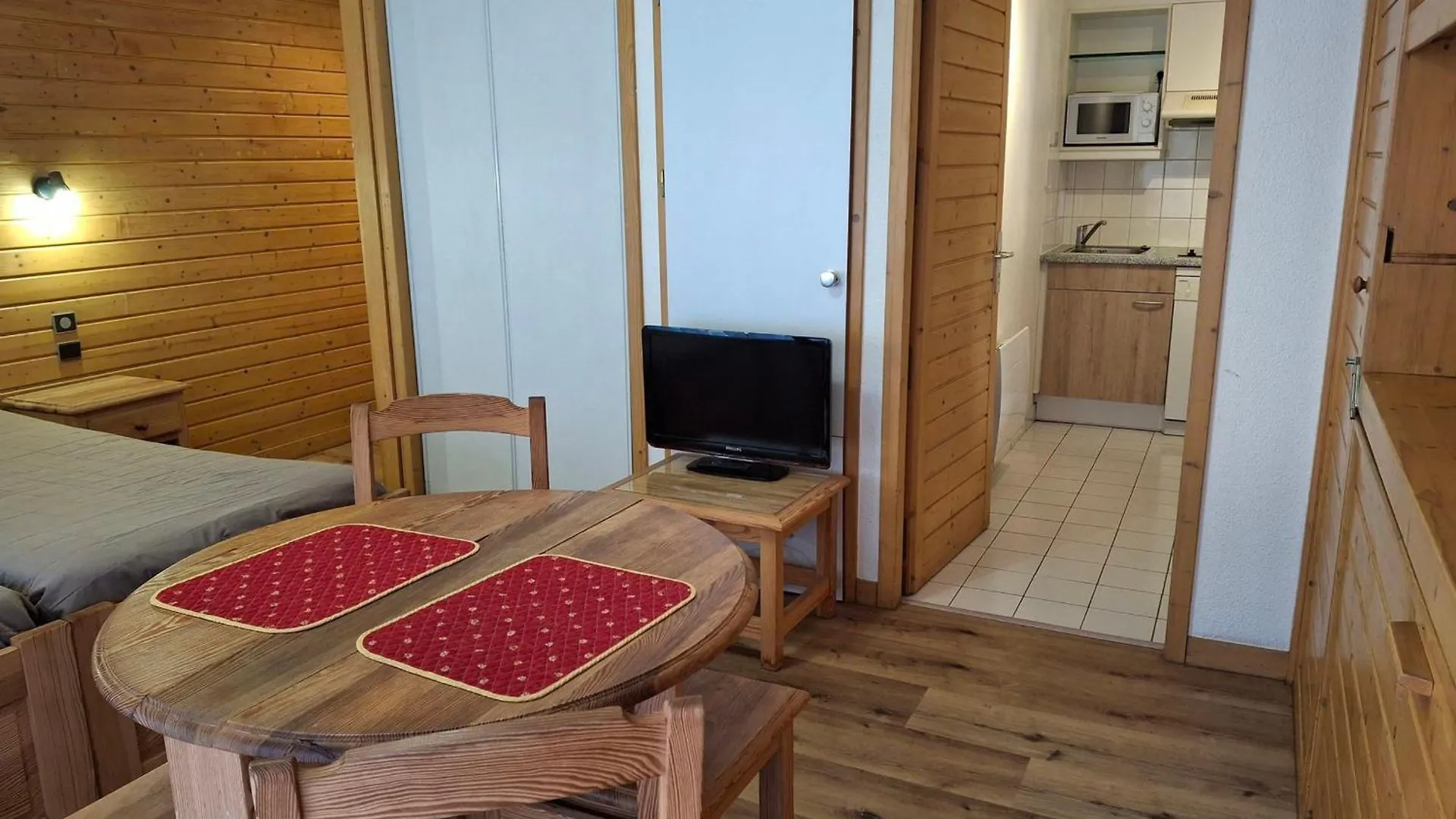 Studio Central A Brides-Les-Bains Avec Parking, Wifi, Animaux Admis - Fr-1-512-281 0*,